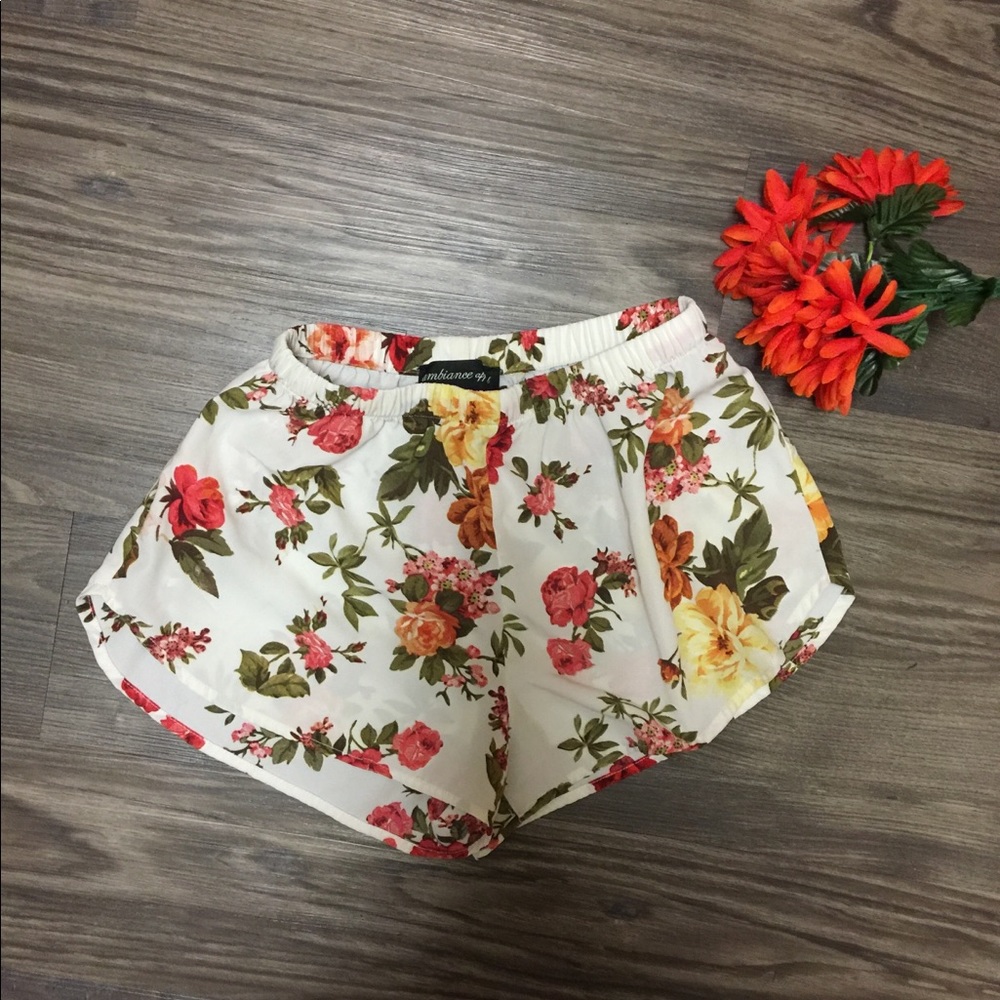 Floral shorts 💐🌼🌺